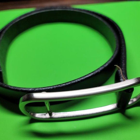 Eddie Bauer belt - Picture 1 of 3